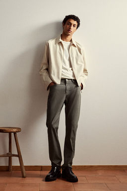 Pantalon en sarga de algodon Slim Fit