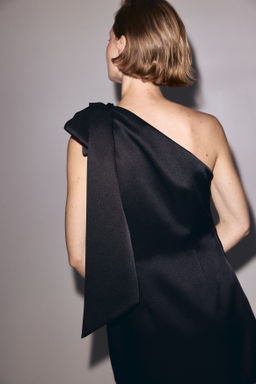 Vestido de un hombro con lazo - H&m фото 6