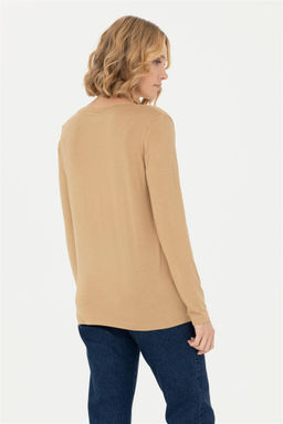 Женский свитшот песочного цвета с v-образным вырезом Неожиданная скидка в корзине - U.s. polo assn фото 5