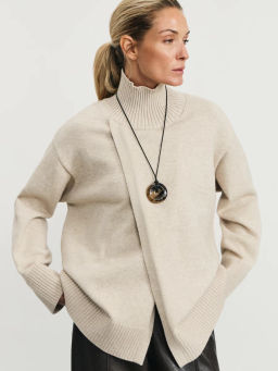 Джемпер с высоким воротником с вискозой в составе / Zarina  фото 3