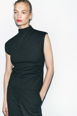 SOFT INTERLOCK TOP WITH DRAPED SIDE DETAIL - Zara фото 2