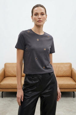 TRENDYOLMILLA Antrasit %100 Pamuk Regular/Normal Kal?p Ayna Aksesuarl? Orme T-Shirt TWOSS25TS00091  фото 8