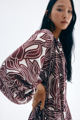 Vestido oversize con cintur?n de anudar - H&m фото 3