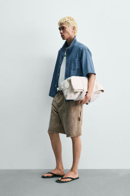 BERMUDA RELAXED FIT BOLSILLO CARPINTERO / Arena