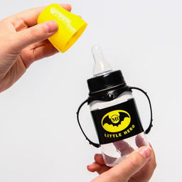 Бутылочка для кормления M&B «Little hero», классическое горло, с ручками, от 0 мес, 150 мл., цилиндр