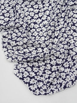 Штапель Цветочная кадриль (белые цветы на чернильном), СОРТ2, ш.1.43м, вискоза-100%, 90гр/м.кв - Купава фото 17