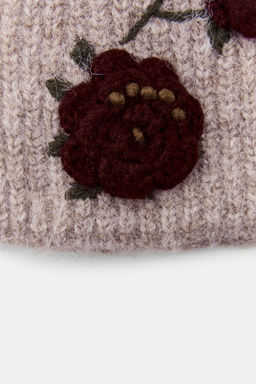 KNIT BEANIE WITH EMBROIDERED FLOWERS - Zara фото 3