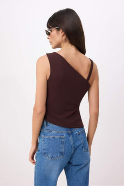 Kahverengi Fitted/Vucuda Oturan Asimetrik Yaka Tek Kol Kolsuz Krep Orme Bluz TWOSS26BZ00634 - Trendyolmilla фото 4