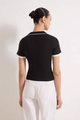 Siyah Fitted/Vucuda Oturan Polo Yaka K?sa Kollu Biyeli Fitilli Esnek Orme Bluz TWOSS26BZ00100