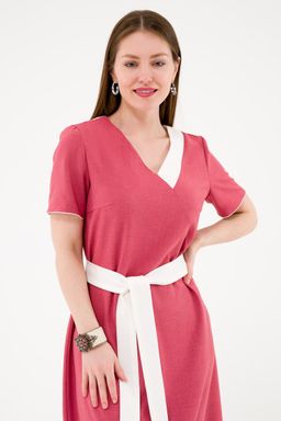 Платье контрастное с поясом брусника - Odis фото 4