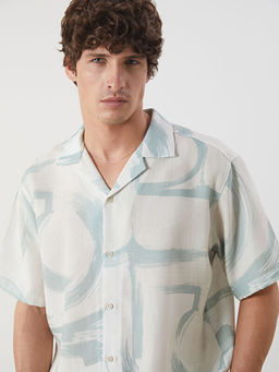 Regular Fit K?sa Kollu Desenli Erkek G?mlek