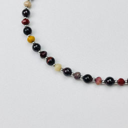 Чокер для Овна из Бычьего глаза, Граната и Яшмы Мукаит - Радуга самоцветов фото 2