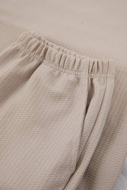 Bej Regular Fit Dokulu Esnek Orme Pijama Tak?m? TMNSS26PT00018