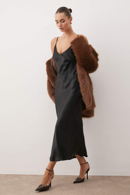 TRENDYOLMILLA Siyah Duz Kesim Saten Ask?l? Maxi Dokuma Elbise TWOSS24EL00163  фото 24