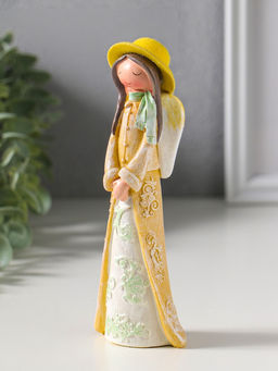 Сувенир полистоун "Малышка-ангел в желтой накидке и шляпке" 6х4,2х17 см
