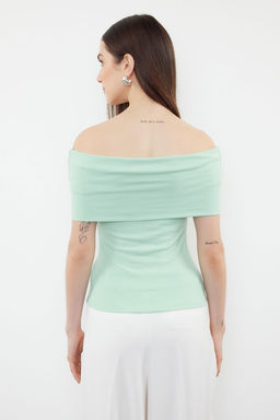 Mint Carmen Yaka Fitted/Vucuda Oturan Orme Madonna Yaka Bluz TWOSS24BZ00497