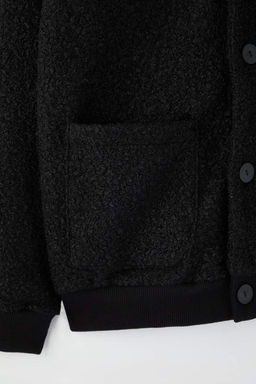 Siyah Oversize/Genis Kesim V Yaka Dugmeli Kal?n H?rka TMNAW26HI00004
