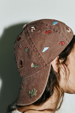 TWILL CAP WITH EMBROIDERY