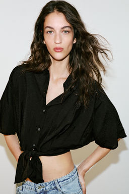 CAMISA MANGA CORTA NUDO / Negro