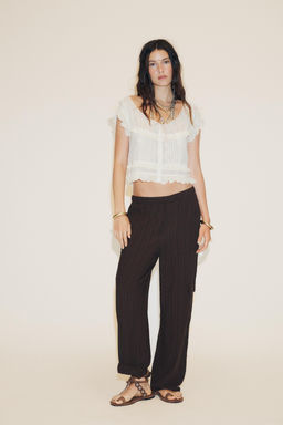 EMBROIDERED GAUZE CROP TOP WITH BOW