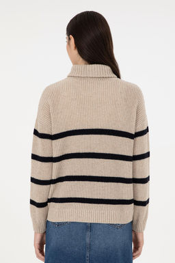 Женский свитер с v-образным вырезом и камнями Неожиданная скидка в корзине - U.s. polo assn фото 5