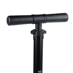 Насос напольный COMIRON BLACKNESS, стальной цилиндр, ручка и основание литой пластик, Presta-Schrader-Dunlop, 11 бар, вес 900гр. /уп 20 - Галеонтрейд фото 4