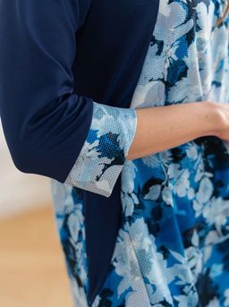 Туника женская из масла Клэр синие цветы - Амадэль фото 5