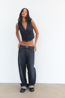 RELAXED FIT FOLD-UP LOW-RISE JEANS