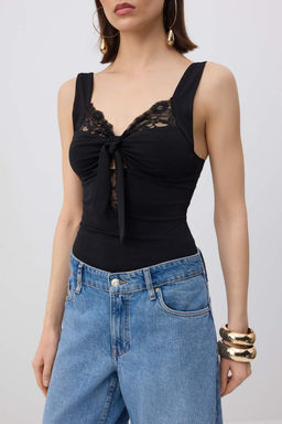 Siyah Dantel Detayl? S?rt Dekolteli Orme Sandy Body TPRSS26BD00015 - Trendyolmilla фото 3