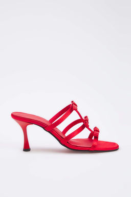 Trendyolmilla Shoes K?rm?z? Saten Fiyonk Detayl? Ince Bantl? Kad?n Topuklu Terlik TAKSS25TO00108  фото 5