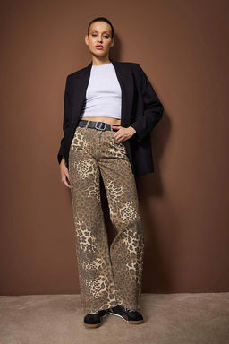 Cok Renkli Leopar Desenli Yuksek Bel Wide Leg Jeans TWOAW26JE00291