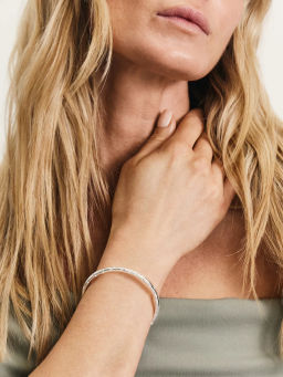 Браслет замкнутый / Zarina