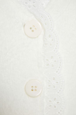 Trendyolmilla Ekru Yumusak Dokulu Dantel Detayl? Triko H?rka TWOAW24HI00131  фото 7