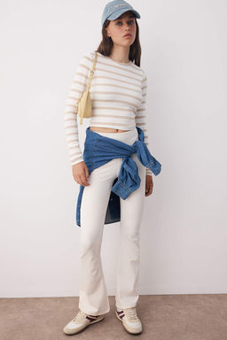 Tas-Ekru Cizgili Premium Viskoz Yumusak Kumasl? Fitted Crop Esnek Orme Bluz TWOAW24BZ00048