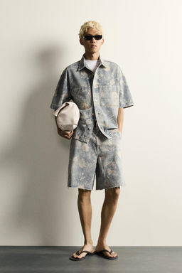 BERMUDA RELAXED FIT ESTAMPADO FLORAL LAVADO / 025