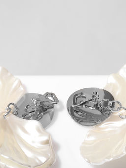 Клипсы для ушей QF Ветерок, цвет белый в серебре