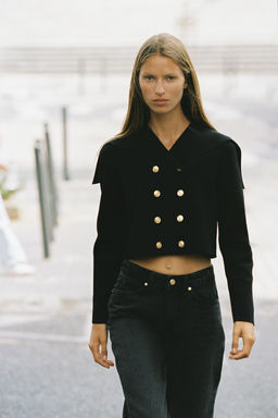 DOUBLE-BREASTED CROPPED KNIT JACKET
