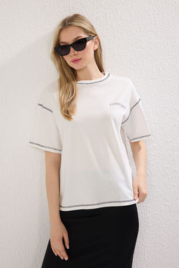 TRENDYOLMILLA Yesil %100 Pamuk Karyoka Dikisli ve Bask?l? Relaxed/Genis Rahat Kesim Orme T-Shirt TWOSS21TS0656