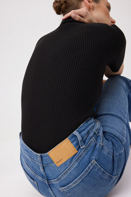 Mavi Yuksek Bel Orta Esnek Straight Duz Kesim Jeans TWOSS26JE00147 - Trendyolmilla фото 15