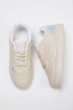 Trendyol Shoes Beyaz Bagc?kl? Kad?n Spor Ayakkab? TAKSS25SN00038