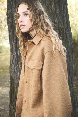 Sobrecamisa de fieltro con acabado cepillado