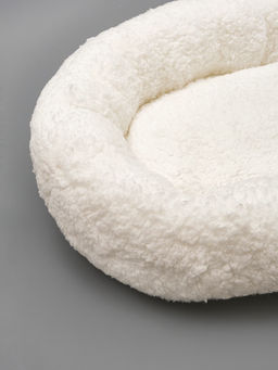 Лежанка для собак и кошек Уют, мягкий мех, 50 х 42 х 11 см, молочная - Пижон фото 9