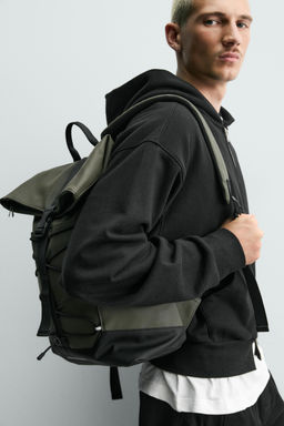 MOCHILA T?CNICA ENGOMADA / Negro - Zara фото 2