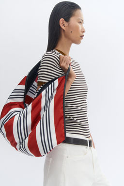 MAXI BOLSA ESTAMPADO / Rojo - Zara фото 3