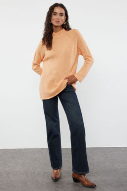 Turuncu Yumusak Dokulu Dik Yaka Dikissiz Triko Kazak TWOAW25KZ00048