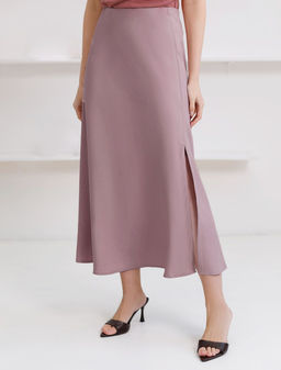 Юбка миди с разрезом скроенная по косой из плотного лиоцелла