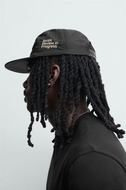 GORRA VISOR PLANO BORDADO / Negro - Zara фото 2