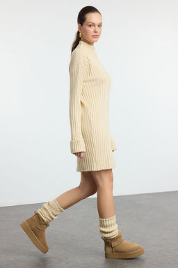 TRENDYOLMILLA Tas Mini Triko Yumusak Dokulu Tozluklu Elbise TWOAW25EL00083  фото 2