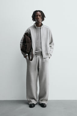 ZIP-UP CARDIGAN