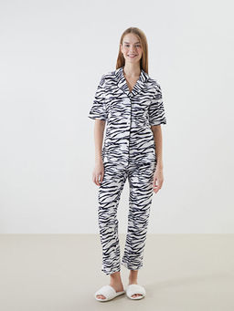 G?mlek Yaka Zebra Desenli Kad?n Pijama Tak?m?